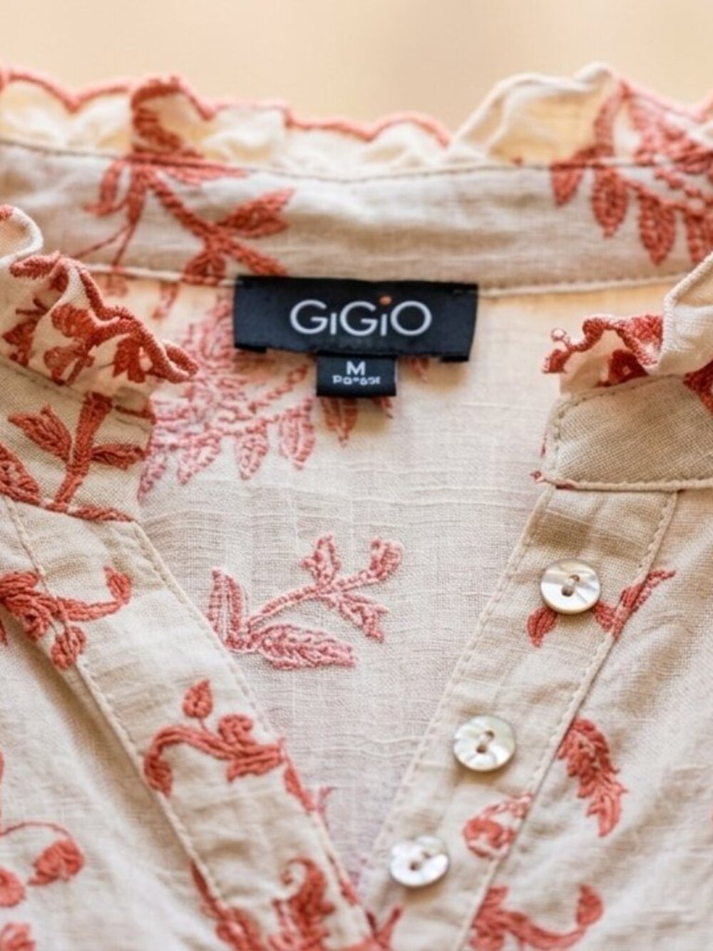 🌸 Gigio Cream & Coral Paisley Ruffle Blouse 🌸 - Picture 4 of 4